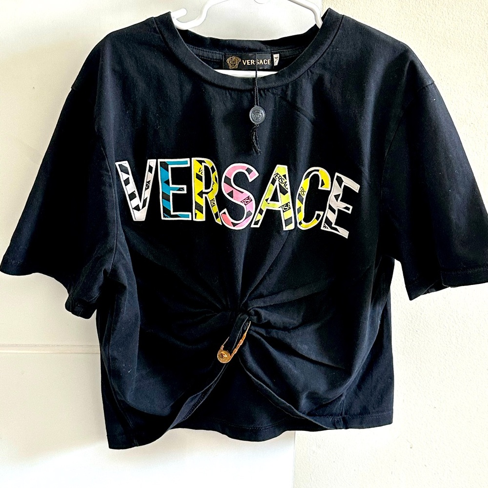 VERSACE Black Crop Top T-Shirt Safety Pin 46 Logo Colorful Letters Authentic